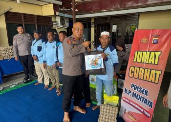 Polsek Kawasan Pelabuhan Mentaya-Polres Kotim telah dilaksanakan kegiatan Jum'at Curhat dilanjutkan dengan peringatan May Day (Hari Buruh Internasional) oleh Polsek KP. Mentaya bersama dengan Komunitas Porter Pelabuhan Sampit. Jumat Siang (01/05/26).