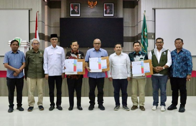 Penandatanganan secara simbolis dilakukan oleh Kepala BKSDA Aceh Ujang Wisnu Barata, Wakil Wali Kota Sabang Suradji Junus, dan Deputi Komersial dan Investasi BPKS Sabang Teuku Ardiansyah. Kegiatan tersebut turut disaksikan anggota Komisi IV DPR RI T. A. Khalid, Dirjen KSDAE Kementerian Kehutanan Satyawan Pudyatmoko, Seketaris Daerah Kota Sabang Andri Nourman, serta Kepala BPKS Iskandar Zulkarnain.