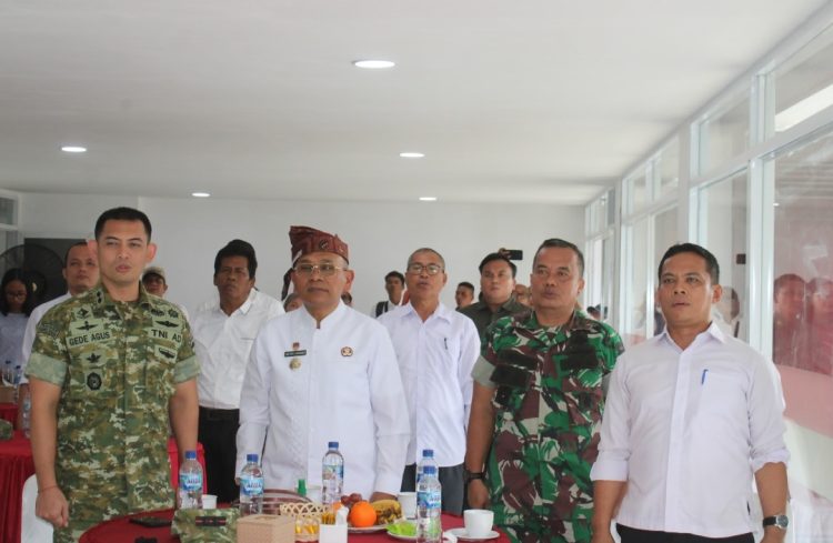 Pada Sabtu, 16 Mei 2026, jajaran Kodim 0207/Simalungun mengikuti kegiatan Secara Virtual Launching 1.061 Titik KDKMP (Koperasi Desa/Kelurahan Merah Putih) wilayah Jawa Timur dan Jawa Tengah yang diresmikan langsung oleh Presiden Republik Indonesia.