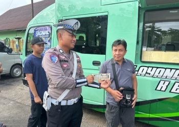 Sat Lantas Polres Kotim, Melaksanakan kegiatan Pelayanan SAMSAT CAR FREE DAY (CFD), yang merupakan program inovasi satlantas Polres Kotim di Taman Kota Sampit Kec MB Ketapang Kab Kotim,pada hari Minggu, 17 Mei 2026 Skj. 06.00 S/d 09.00 WIB.