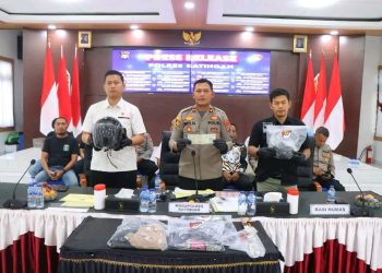 Kegiatan dipimpin Wakapolres Katingan Kompol Wahyu Satiyo Budiarjo, S.H., M.H., didampingi Kasatreskrim Iptu Gusti M. Rifa Adabi, S.Tr.K., S.I.K., M.Si., Kasihumas Iptu Moh. Mastur, S.H., serta dihadiri para pejabat utama dan personel Polres Katingan, Sabtu (30/5/2026) pagi.