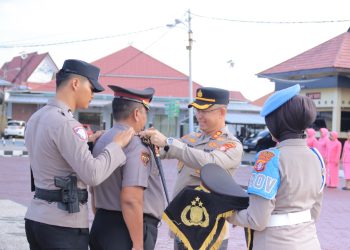 Upacara Kenaikan Pangkat Pengabdian digelar untuk menghormati dedikasi panjang salah satu personel terbaik Polres Seruyan, yakni KOMPOL Luluk Sumarsono yang sebelumnya berpangkat AKP, menjabat sebagai Kepala Bagian Sumber Daya Manusia (Kabag SDM) Polres Seruyan.