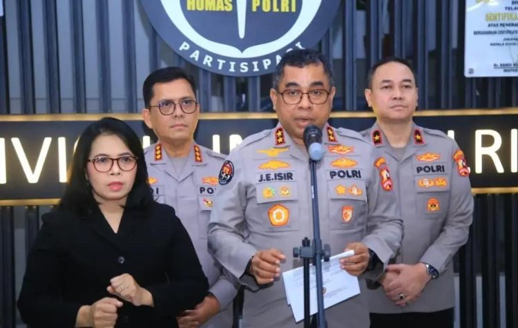 Kadiv Humas Polri Irjen Pol. Johnny Eddizon Isir mengatakan, berdasarkan data Subsatgas Gakkum Satgas Haji dan Umrah, kepolisian telah menangani 29 laporan polisi (LP) dan 30 laporan informasi (LI) terkait kasus penipuan haji non-prosedural hingga 29 Mei 2026.