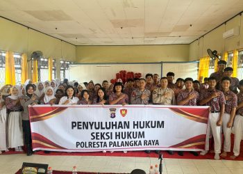 Seksi Hukum Polresta Palangka Raya melaksanakan penyuluhan hukum kepada para pelajar di Aula SMA Negeri 6 Palangka Raya dengan mengangkat materi tentang bahaya bullying dan aturan hukum bagi pelaku berdasarkan Undang-Undang Nomor 1 Tahun 2023 tentang KUHP.