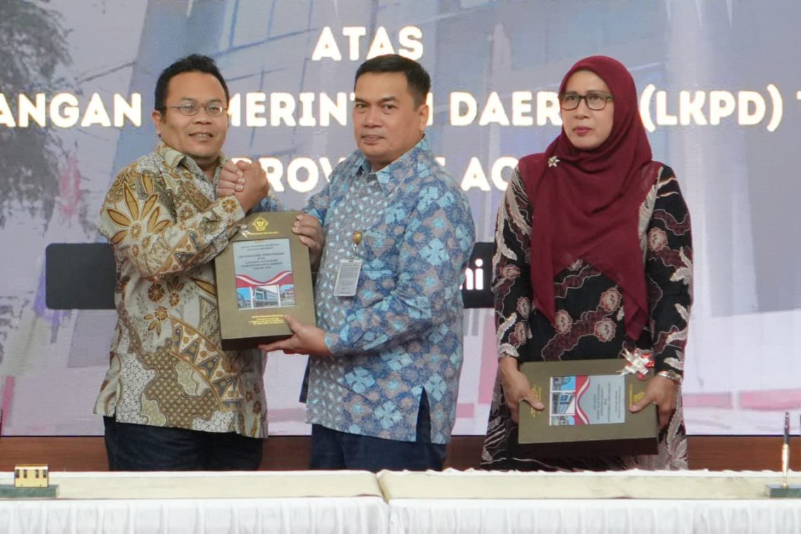 Opini WTP tersebut diserahkan langsung oleh Kepala Perwakilan BPK RI Provinsi Aceh, Andri Yogama, kepada Wali Kota Sabang, Zulkifli H. Adam, dalam acara penyerahan Laporan Hasil Pemeriksaan (LHP) atas LKPD Tahun Anggaran 2025 yang berlangsung di Kantor BPK RI Perwakilan Aceh, Banda Aceh, Kamis (4/6/26).