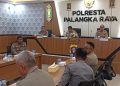 Kapolresta Palangka Raya Kombes Pol Dedy Supriadi, S.I.K., M.H. mengikuti kegiatan Analisa dan Evaluasi (Anev) Situasi Keamanan dan Ketertiban Masyarakat (Sitkamtibmas) yang dipimpin oleh Kapolda Kalimantan Tengah.