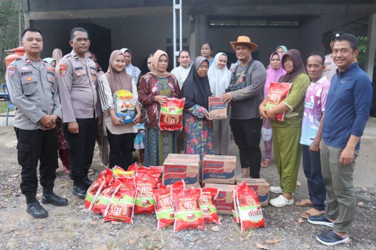 Polres Ogan Ilir menggelar kegiatan bakti sosial yang dikemas secara unik melalui kegiatan offroad menuju wilayah pedesaan. Kegiatan tersebut dilaksanakan pada Sabtu, 6 Juni 2026, dengan sasaran masyarakat kurang mampu di Desa Burai, Kecamatan Tanjung Batu dan Desa Sejaro Sakti, Kecamatan Indralaya.