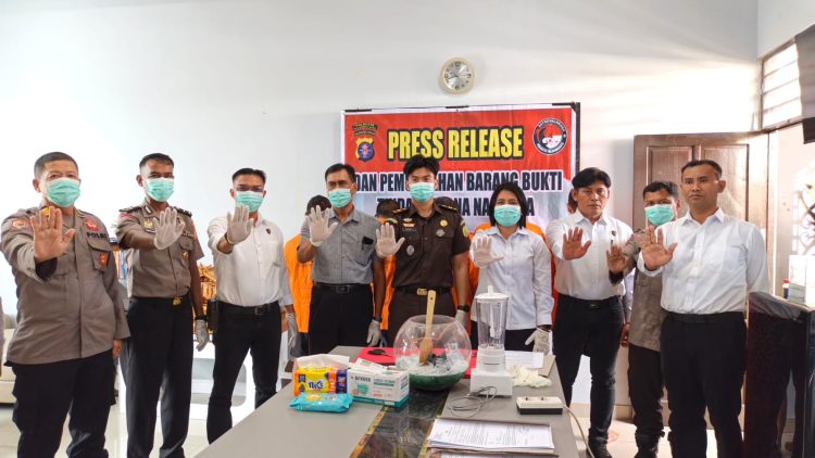 Satuan Reserse Narkoba (Satresnarkoba) Polresta Palangka Raya melaksanakan kegiatan pemusnahan barang bukti narkotika hasil pengungkapan sejumlah perkara tindak pidana narkotika di wilayah hukumnya, Senin (8/6/2026).