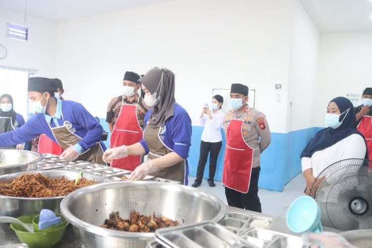 Tim Puslitbang Polri yang dipimpin langsung oleh Kombes Pol Moh. Nurhidayat, S.I.K., S.H., M.M., mengawali agenda dengan melakukan peninjauan strategis ke lokasi Sentra Pelayanan Pertanian dan Pangan Terpadu (SPPG) Polres Kotim