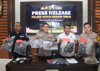Polres Kotawaringin Timur (Kotim) menggelar kegiatan press release terkait pengungkapan kasus Tindak Pidana Pembunuhan yang terjadi di wilayah hukum Polsek Mentaya Hulu, Press release ini dipimpin oleh Kapolres Kotim AKBP Resky Maulana Zulkarnain, S.H.,S.l.K.,M.H.