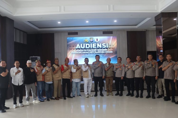 Kapolda Kalimantan Tengah (Kalteng) Irjen Pol Iwan Kurniawan, S.IK., M.Si. menyambut hangat kunjungan audiensi dari Gerakan Dayak Anti Narkoba (GDAN) di Lobi Mapolda setempt, Kamis (11/6/2026) siang. 