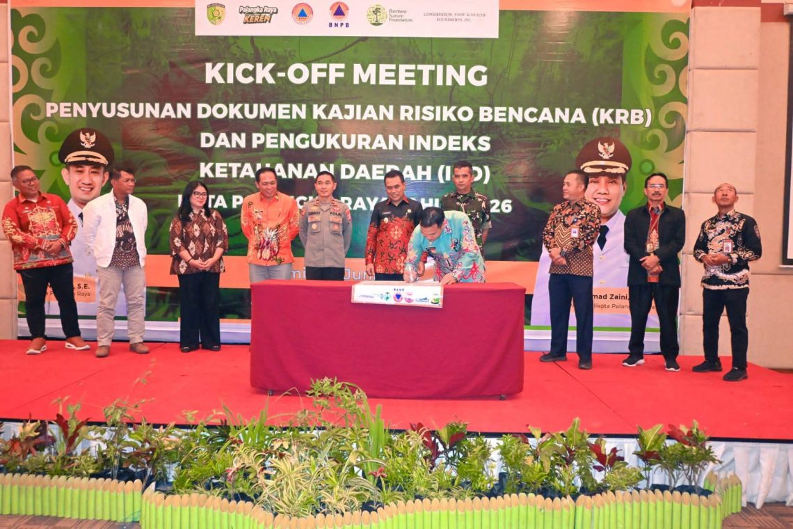 Kepala Bagian Operasional (Kabagops) Polresta Palangka Raya, Polda Kalteng, Kompol Henry, S.E. mewakili Kapolresta, Kombes Pol. Dedy Supriadi, S.I.K., M.H. untuk menghadiri kegiatan meeting yang digelar oleh Pemerintah Kota.