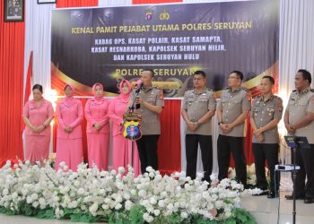 Acara dipimpin langsung oleh Kapolres Seruyan AKBP BEDDY SUWENDI, S.H., S.I.K. didampingi Ketua Bhayangkari Cabang Seruyan Ny. PUTRI BEDDY, sejumlah Pejabat Utama, personel Polres Seruyan, serta Pengurus Bhayangkari Cabang Seruyan.