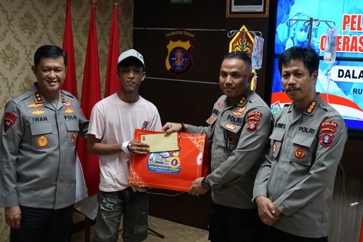 Polda Kalimantan Tengah melalui Bidang Kedokteran Kesehatan (Biddokkes) dan Rumah Sakit (Rumkit) Bhayangkara Tingkat III Palangka Raya menggelar Bakti Kesehatan Polri berupa operasi bibir sumbing dan celah langit-langit secara gratis bagi masyarakat yang membutuhkan yang dilaksanakan pada tanggal 17 hingga 18 Juni 2026 mendatang.