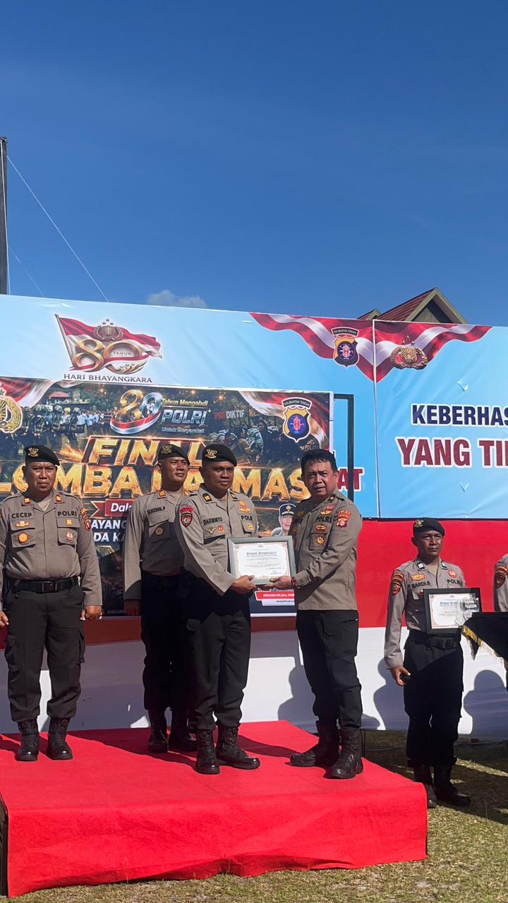 Personel Satsamapta Polres Kotawaringin Timur mengikuti Lomba Vidio Patroli Sat Samapta dalam rangka menyambut Hari Bhayangkara Ke-80 tingkat Polda Kalimantan Tengah, yang dilaksanakan di Lapangan Barigas Polda Kalteng, Senin (22/06/2026) Pagi.
