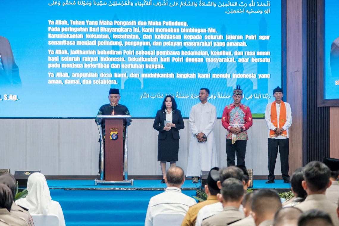 Kegiatan ini dipimpin langsung Kapolda Kalteng Irjen Pol Iwan Kurniawan, dan dihadiri Gubernur H. Agustiar Sabran, Pangdam XXII Tambun Bungai, Kajati dan unsur Forkopimda, serta diikuti para pejabat utama, Bhayangkari dan personel Polda yang agama Islam, Kristen, Katolik, Hindu, Buddha, dan Konghucu.