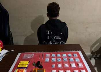 petugas mengamankan seorang terduga pengedar berinisial SM alias UYA (17) beserta barang bukti narkotika jenis sabu dan ekstasi.