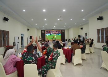 nonton bareng (nobar) Piala Dunia 2026. Bertempat di Aula Pantai Timur Makorem 022/PT jalan Asahan Km 3,5 Kecamatan Siantar Kabupaten Simalungun. Rabu, (24/6/2026)