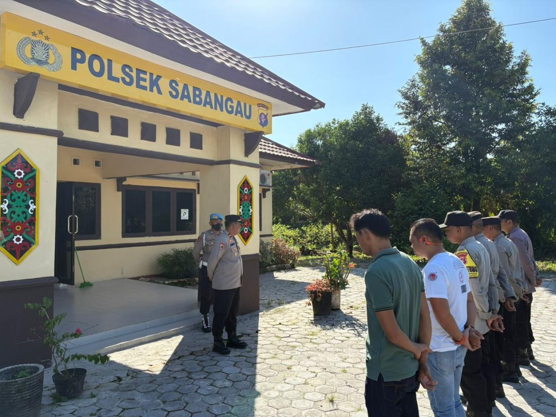 Polsek Sabangau Polresta Palangka Raya melanjutkan kegiatan dengan menggelar analisa dan evaluasi (anev) kesatuan guna membahas pelaksanaan tugas serta perkembangan situasi kamtibmas di wilayah hukum setempat.