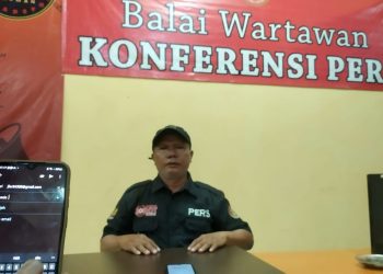 Seorang wartawan media online berinisial YN (50) Tahun mengaku menjadi korban dugaan pengancaman dan intimidasi menggunakan senjata tajam oleh seorang pria berinisial YM di wilayah Desa Singajaya, Kecamatan Jonggol, Kabupaten Bogor.