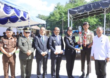 Upacara berlangsung khidmat dengan dihadiri unsur Forum Koordinasi Pimpinan Daerah (Forkopimda), TNI-Polri, pemerintah daerah, tokoh masyarakat, tokoh agama, serta berbagai elemen masyarakat.