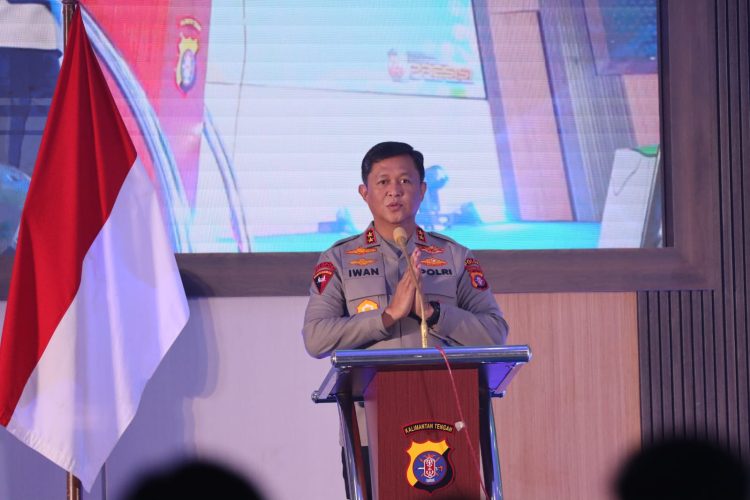Kapolda Kalteng, Irjen Pol Iwan Kurniawan, dalam sambutannya pada acara Syukuran Hari Bhayangkara ke-80 dan Penghargaan Samkaryanugraha Nugraha Sakanti Tahun 2026 di Mapolda Kalteng, Kota Palangka Raya, Kamis (02/07/2026).