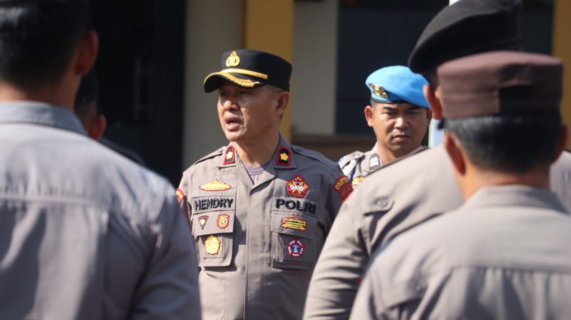 pelaksanaan apel sore di Mapolresta Palangka Raya, Jalan Tjilik Riwut Km. 3,5, Kota Palangka Raya, Kalimantan Tengah, yang kali ini dipimpin oleh Kabagops, Kompol Henry, S.E., Kamis (2/7/2026) siang.