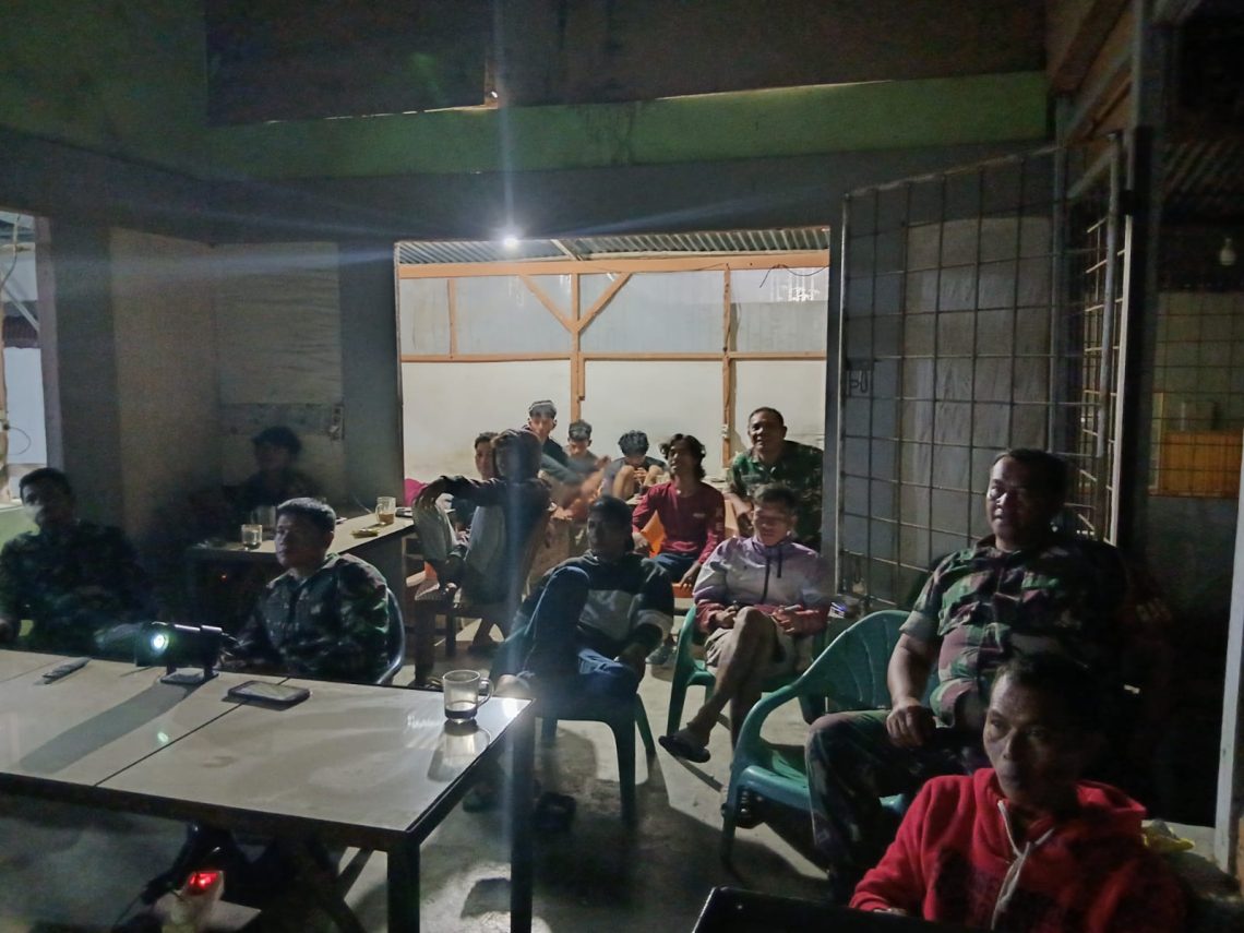 Jajaran Kodim 0207/Simalungun menggelar kegiatan Nonton Bareng (Nobar) Semarak Piala Dunia 2026 pertandingan antara Spanyol melawan Austria, Jumat dini hari (03/07/2026).