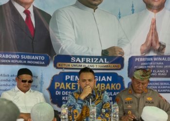 Kegiatan ini dipimpin langsung oleh Kapolsek Kampar, AKP Asdisyah Mursyid, S.H., didampingi Kanit Sabhara IPTU Taufik Hidayat, Kanit Binmas IPTU Juli Suprial Ritonga, serta Kepala Desa Tanjung Berulak, Edi Candra, S.E. Turut hadir dalam acara ini Ketua DPP Elang 3 Hambalang Riau sekaligus Direktur Utama PT. Green Palma Riau Jaya, Pebriyan Winaldi.