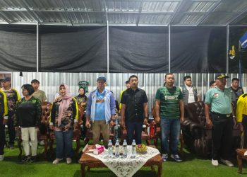 Kapolsek Pahandut AKP Iyudi Hartanto, S.T.K., S.I.K., mewakili Kapolresta Palangka Raya Kombes Pol. Dedy Supriadi, S.I.K., M.H., menghadiri pembukaan Turnamen Miniso FKPPI Cup Kalimantan Tengah 2026 yang digelar di Lapangan Miniso, Jalan Temanggung Tilung, Kelurahan Menteng, Kecamatan Jekan Raya, Kota Palangka Raya, Jumat (3/7/2026) malam.