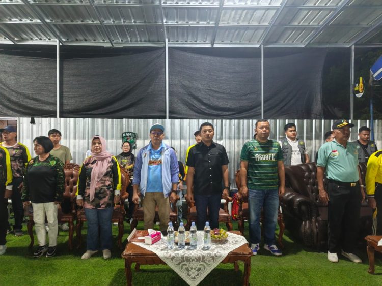 Kapolsek Pahandut AKP Iyudi Hartanto, S.T.K., S.I.K., mewakili Kapolresta Palangka Raya Kombes Pol. Dedy Supriadi, S.I.K., M.H., menghadiri pembukaan Turnamen Miniso FKPPI Cup Kalimantan Tengah 2026 yang digelar di Lapangan Miniso, Jalan Temanggung Tilung, Kelurahan Menteng, Kecamatan Jekan Raya, Kota Palangka Raya, Jumat (3/7/2026) malam.
