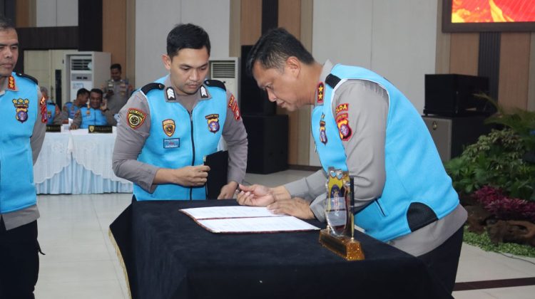 Kapolda Kalteng Irjen Pol Iwan Kurniawan, saat memimpin sidang terbuka di Gedung Graha Bhayangkara, Mapolda setempat, Jumat (3/7/2026) malam.