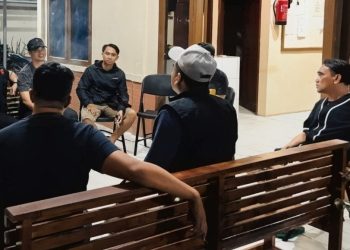 Terduga pelaku berinisial J (60) ditangkap di sebuah rumah di Kelurahan Tagaraja, Kecamatan Kateman, Kabupaten Indragiri Hilir, Provinsi Riau, Sabtu (4/7/2026), setelah keberadaannya berhasil dilacak melalui serangkaian penyelidikan intensif. Penangkapan berlangsung tanpa perlawanan.