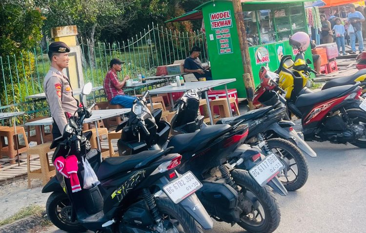 Satuan Samapta Polres Ogan Ilir melaksanakan patroli preventif menggunakan kendaraan roda empat pada Senin malam hingga Selasa pagi (6–7 Juli 2026) di sejumlah titik strategis di wilayah Kabupaten Ogan Ilir.