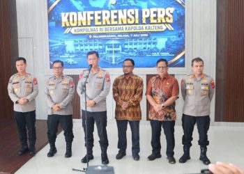 Kapolda Kalimantan Tengah (Kalteng) Irjen Pol Iwan Kurniawan membeberkan kronologi lengkap terkait insiden penyerangan yang menewaskan tiga personel Satresnarkoba Polres Katingan saat operasi pemberantasan narkotika di Desa Tumbang Kalemei, Kec. Katingan Tengah, Kab. Katingan, beberapa waktu lalu.