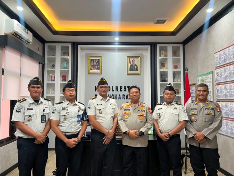 Kapolresta Palangka Raya, Polda Kalteng, Kombes Pol. Dedy Supriadi, S.I.K., M.H. terus berkomitmen untuk memperat singergitas dengan seluruh unsur lintas sektoral demi mengoptimalkan pelaksanaan tugas kesatuannya.