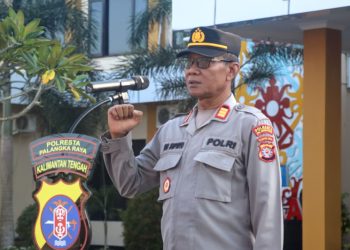 Kepala Satuan Pembinaan Masyarakat (Kasatbinmas) Polresta Palangka Raya, Polda Kalteng, AKP Dig Supriyo saat memimpin apel pagi kesatuannya, Kamis (9/7/2026) pagi. 