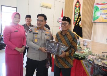 Polres Kotawaringin Timur menggelar Pengukuhan Pengurus Persatuan Purnawirawan Polri (PP Polri) Cabang Kotim Periode Tahun 2026 s.d. 2031, sekaligus Syukuran Hari Ulang Tahun PP Polri di Aula Bhayangkari Polres Kotim, pada Kamis pagi (09/07/2026).