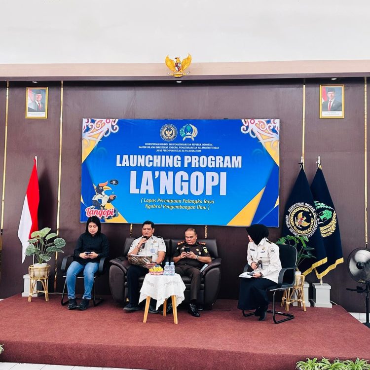 Kasat Narkoba Polresta Palangka Raya AKP Yonika Winner Te'Dang, S.T., M.H., menghadiri kegiatan launching Program La'Ngopi (Lapas Perempuan Palangka Raya Ngobrol Pengembangan Ilmu) yang digelar di Aula Lapas Perempuan Kelas IIA Palangka Raya, Selasa (7/7/2026).