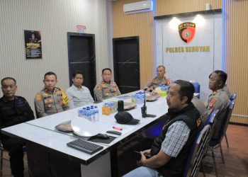 Kegiatan tersebut dipimpin langsung oleh Karoops Polda Kalimantan Tengah Kombes Pol. Dr. Sugeng Riyadi, S.I.K., M.H., M.Si. didampingi Wadirsamapta Polda Kalteng AKBP Dr. Hans Itta P., S.I.K., M.M., M.I.K., serta diikuti oleh Wakapolres Seruyan Kompol Syaifullah, S.H., M.H.sejumlah pejabat utama polres seruyan.