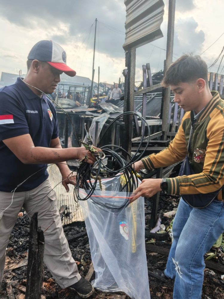 Polresta Palangka Raya menangani peristiwa kebakaran yang menghanguskan 36 bangunan di kawasan permukiman padat penduduk, Jalan Dr. Murjani Gang Sari 45, RT 01, RT 02, dan RT 03, Kelurahan Pahandut, Kecamatan Pahandut, Kota Palangka Raya, Minggu (12/7/2026) sekitar pukul 13.07 WIB.