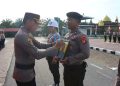 Wakapolres Katingan Kompol Wahyu Satiyo Budiarjo, S.H., M.H. memimpin Upacara Pemberhentian Tidak Dengan Hormat (PTDH) terhadap seorang personel Polri di halaman Mapolres Katingan. Upacara tersebut merupakan bentuk komitmen Polri dalam menegakkan disiplin dan kode etik profesi. Senin (13/7/2026) pagi.