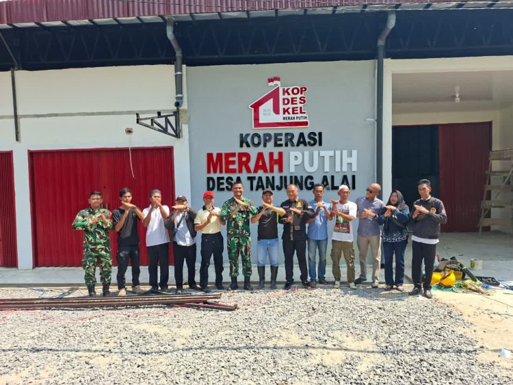 Salah satu dari program KDMP tersebut di Desa Tanjung Alai Kecamatan Kandis Kabupaten Ogan Ilir (OI) Provinsi Sumatera Selatan ini sedang di lakukan finishing tahap akhir karena beberapa waktu lalu terjadi insiden bencana ambruknya kanopi gedung KDMP namun sekarang sudah di perbaiki dan siap untuk di operasionalkan.