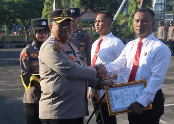 Penghargaan diberikan kepada AKP Eko Basuki Trimortiono, bersama 14 personel atas keberhasilan mengungkap tindak pidana pembunuhan dan curanmor, Ipda Subiyanto Heri Widodo, atas keberhasilan mengungkap tindak pidana narkotika, serta Brigadir Irsyad Nur Salim, atas dedikasinya sebagai Operator Quick Wins Polresta Palangka Raya.