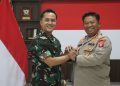 Kapolresta Palangka Raya melaksanakan silaturahmi ke Kodim 1016 Palangka Raya sebagai upaya mempererat sinergitas dan koordinasi antara Polri dan TNI dalam menjaga keamanan serta ketertiban di wilayah Kota Palangka Raya.