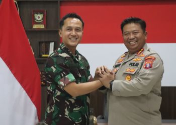 Kapolresta Palangka Raya melaksanakan silaturahmi ke Kodim 1016 Palangka Raya sebagai upaya mempererat sinergitas dan koordinasi antara Polri dan TNI dalam menjaga keamanan serta ketertiban di wilayah Kota Palangka Raya.