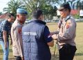 Kabag SDM Polres Ogan Ilir Kompol Burnani, S.H., M.H., Kabag Ops Polres Ogan Ilir AKP Suganda, dan Kasi Propam Polres Ogan Ilir AKP Manurung melaksanakan kegiatan pemeriksaan kelengkapan administrasi serta pengecekan sikap tampang personel Polres Ogan Ilir.