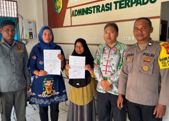 Mediasi berlangsung di Kantor Kelurahan Panarung dengan melibatkan Kanit Binmas Polsek Pahandut, Bhabinkamtibmas Kelurahan Panarung, perangkat kelurahan, Linmas, serta kedua belah pihak yang berselisih.