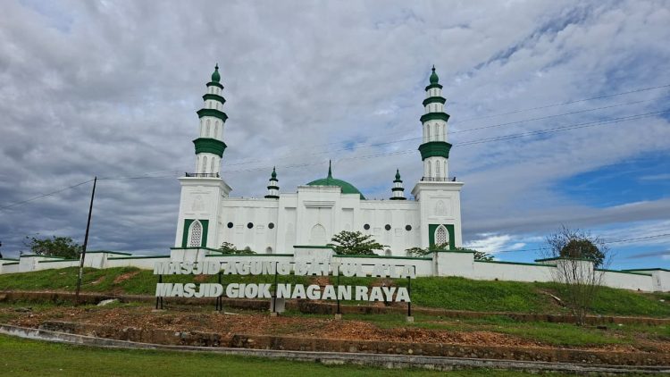 Masjid Agung Baitul A'la (Masjid Giok) di Nagan Raya, Aceh.
