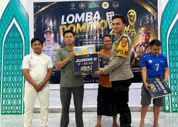 Babak final sekaligus penutupan Lomba Domino Spesial Nonton Bareng Piala Dunia FIFA 2026 berlangsung meriah di Gedung Serbaguna Desa Pembuang Hulu II, Kecamatan Hanau, Kabupaten Seruyan, Minggu malam (19/7/2026).